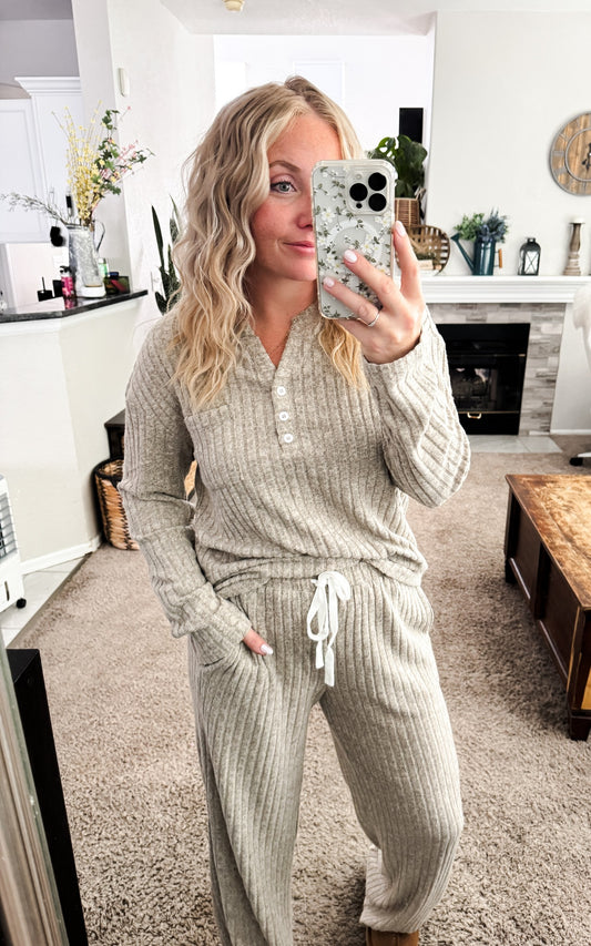 PREORDER: Danee Henley Lounge